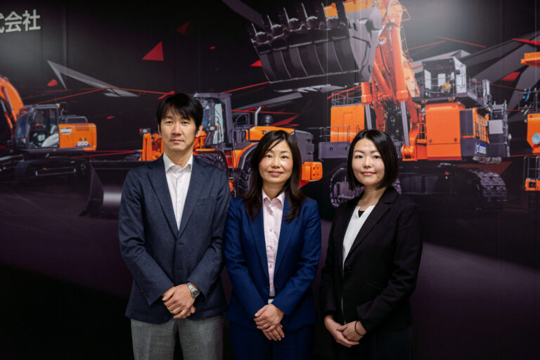 GLOBIS and Hitachi Construction Machinery